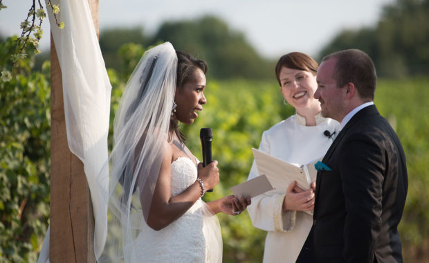 What is a Wedding Officiant?
